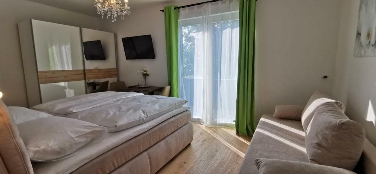Enjoyit Velden West Hotel Selpritsch ภายนอก รูปภาพ