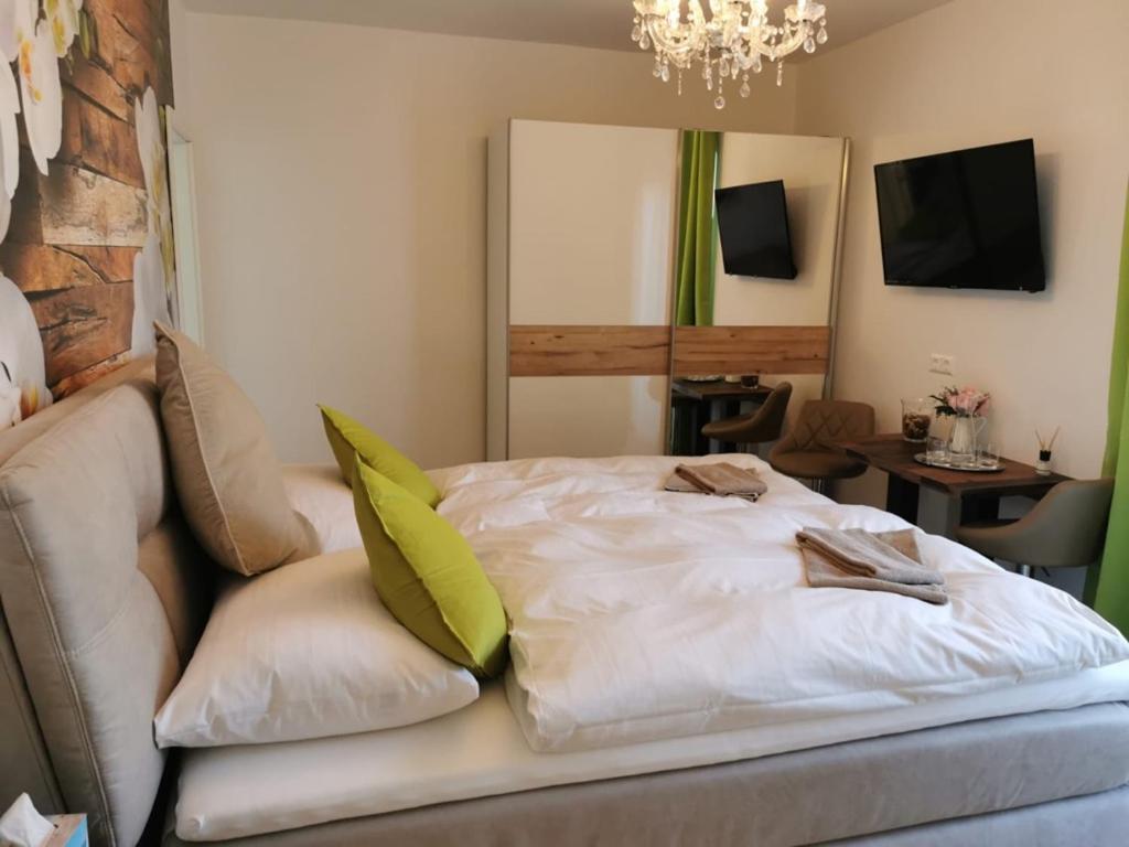 Enjoyit Velden West Hotel Selpritsch ภายนอก รูปภาพ