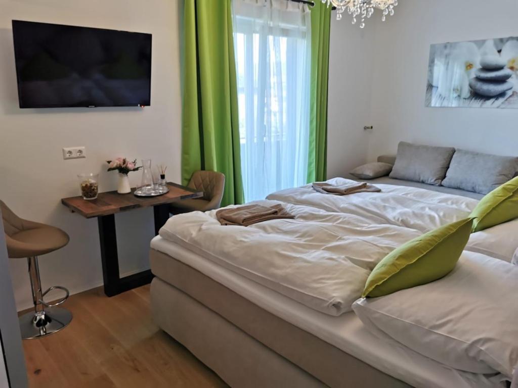 Enjoyit Velden West Hotel Selpritsch ภายนอก รูปภาพ