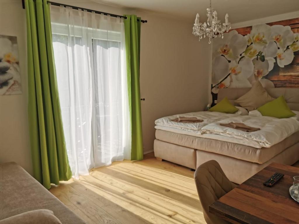 Enjoyit Velden West Hotel Selpritsch ภายนอก รูปภาพ